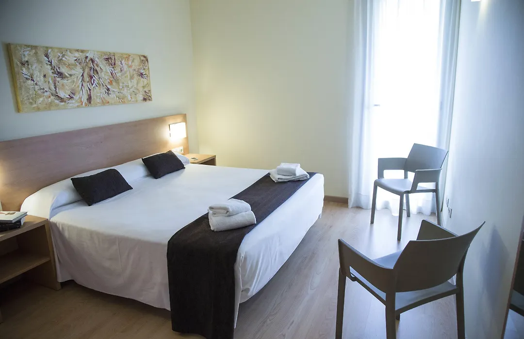 Aura Park Aparthotel Fira Barcelona-1